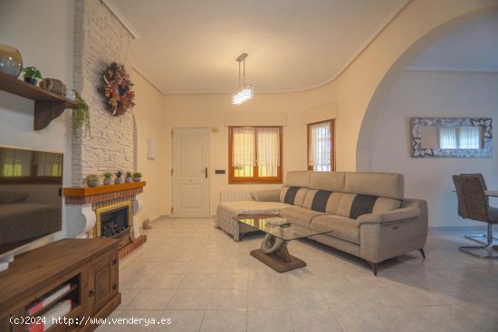 Villa en venta en Ciudad Quesada (Alicante)