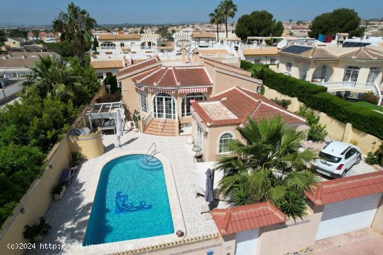 Villa en venta en Ciudad Quesada (Alicante)