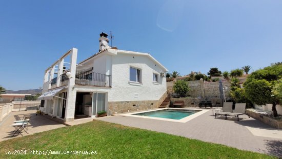 Villa en venta en Caleta de Vélez (Málaga)