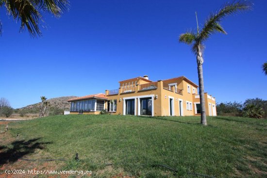 Villa en venta en Pedreguer (Alicante)