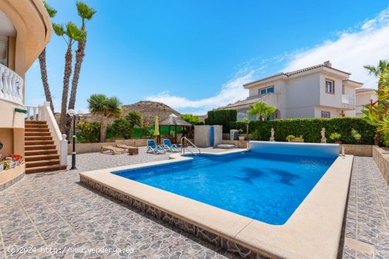 Villa en venta en Ciudad Quesada (Alicante)