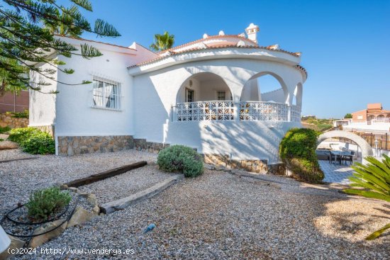 Villa en venta en Ciudad Quesada (Alicante)