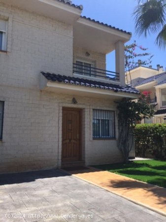 Casa en venta en Torrevieja (Alicante)