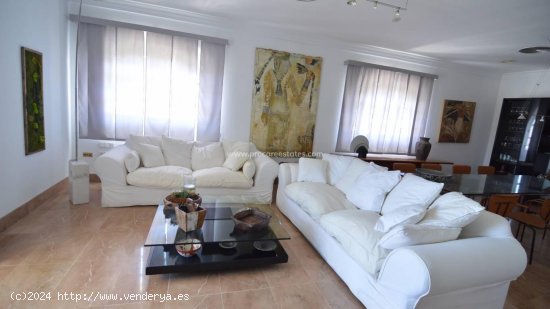 Villa en venta en Torrevieja (Alicante)