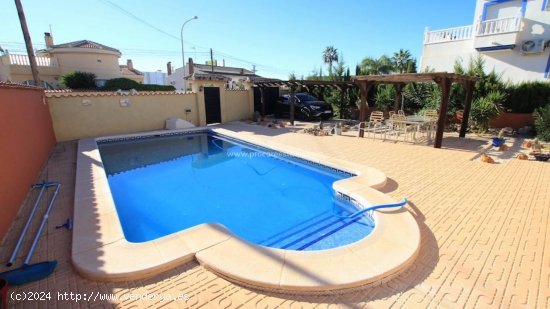 Villa en venta en Rojales (Alicante)