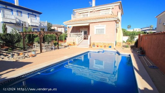 Villa en venta en Rojales (Alicante)