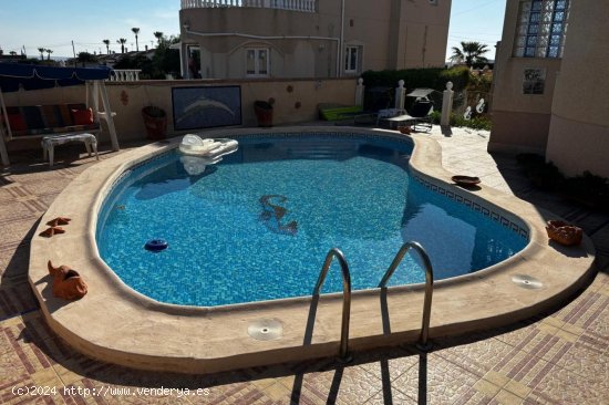 Villa en venta en Rojales (Alicante)