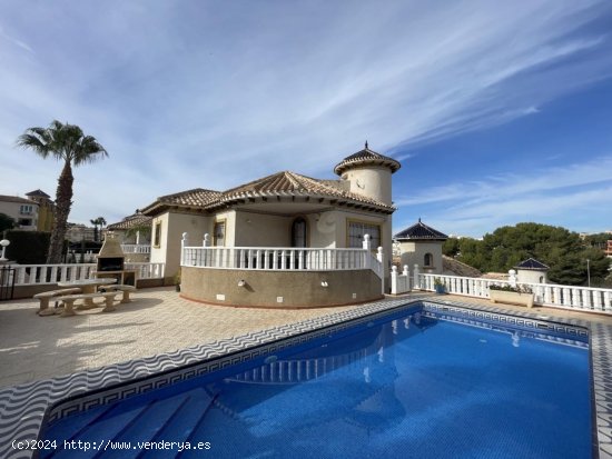 Villa en venta en Orihuela (Alicante)