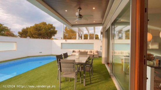 Villa en venta en Orihuela (Alicante)