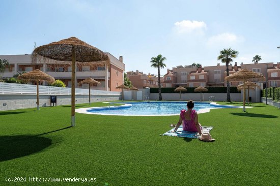 Chalet en venta a estrenar en Santa Pola (Alicante)