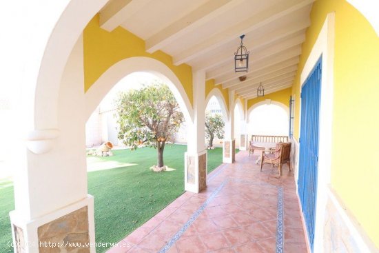 Villa en venta en Orihuela (Alicante)