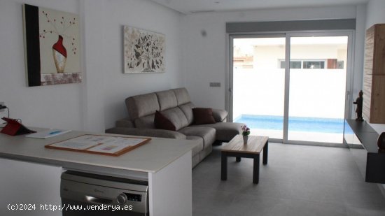 Villa en venta en construcción en San Fulgencio (Alicante)