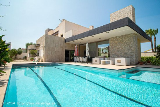  Villa en venta en Alfaz del Pi (Alicante) 