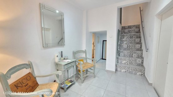 Local en venta en Cómpeta (Málaga)