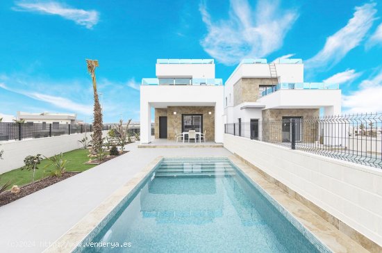 Villa en venta a estrenar en Polop (Alicante)