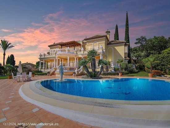  Villa en venta en Estepona (Málaga) 