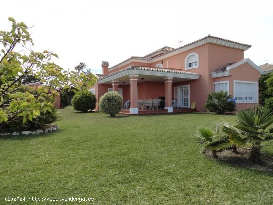  Villa en venta en Estepona (Málaga) 