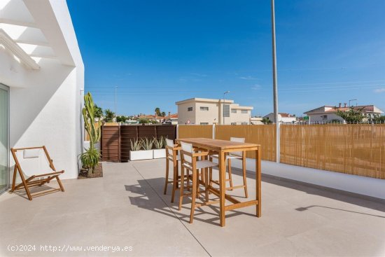 Villa en venta en Dolores (Alicante)