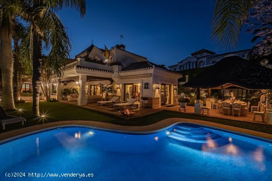  Villa en venta en Marbella (Málaga) 