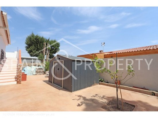 Chalet en venta en Vilamarxant (Valencia)