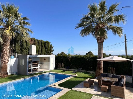 Chalet en venta en Torrent (Valencia)