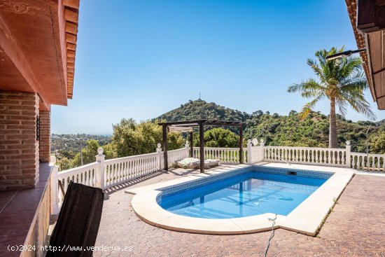 Finca en venta en Estepona (Málaga)