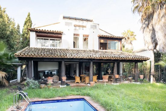 Villa en venta en Estepona (Málaga)