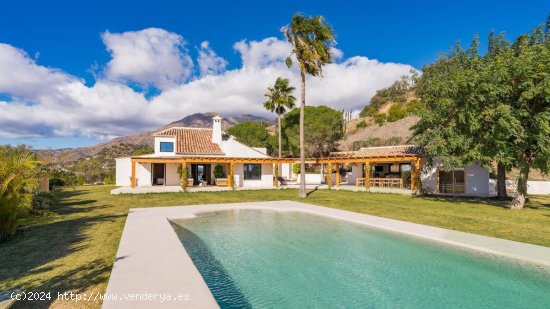 Finca en venta en Estepona (Málaga)