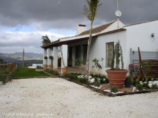 Villa en venta en Álora (Málaga)