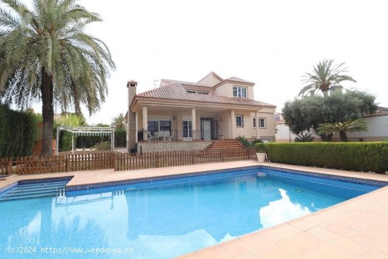  Villa en venta en Pilar de la Horadada (Alicante) 