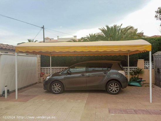 Villa en venta en La Nucia (Alicante)