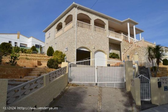 Villa en venta en La Nucia (Alicante)