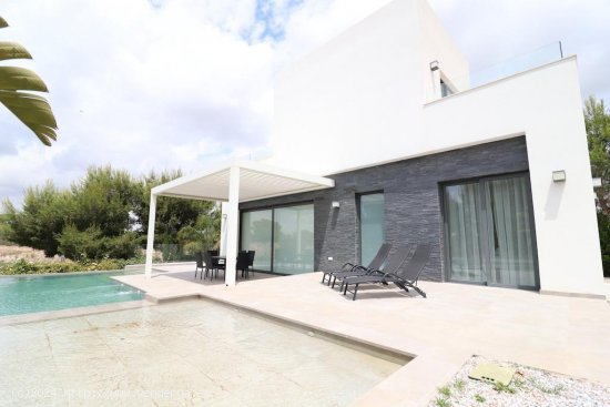 Villa en venta en Orihuela (Alicante)