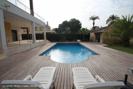 Villa en venta en Orihuela (Alicante)