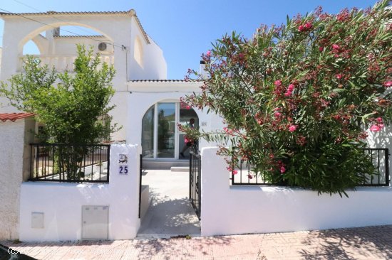  Bungalow en venta en Benijófar (Alicante) 