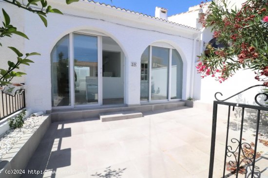 Bungalow en venta en Benijófar (Alicante)