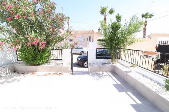 Bungalow en venta en Benijófar (Alicante)