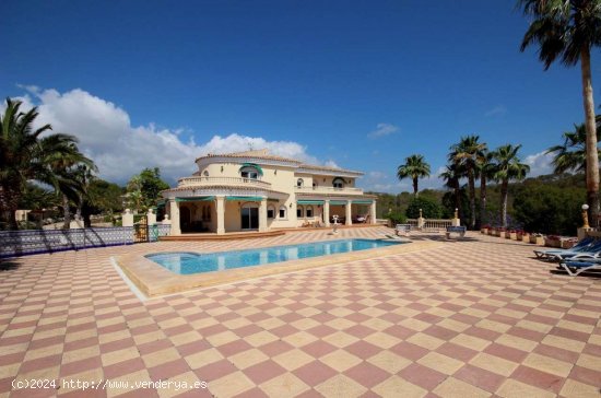 Villa en venta en Alfaz del Pi (Alicante)