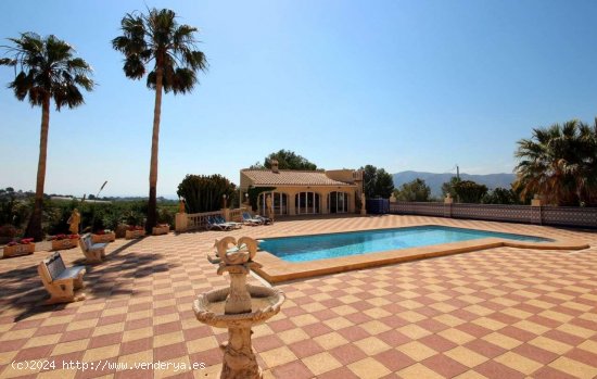 Villa en venta en Alfaz del Pi (Alicante)