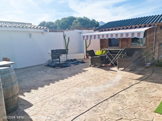 Villa en venta en Alfaz del Pi (Alicante)