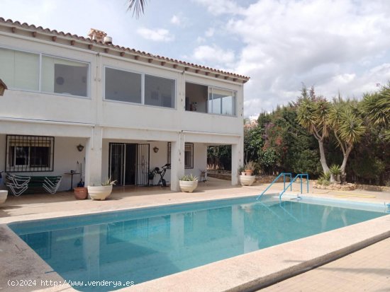 Villa en venta en Alfaz del Pi (Alicante)