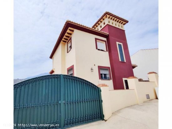 Casa en venta en Canillas de Albaida (Málaga)