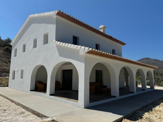 Finca en venta en Benissa (Alicante)