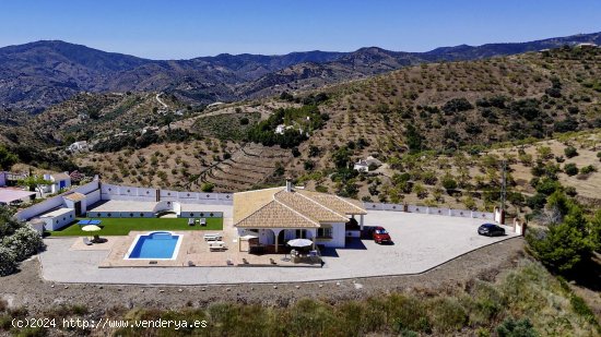 Villa en venta en Riogordo (Málaga)