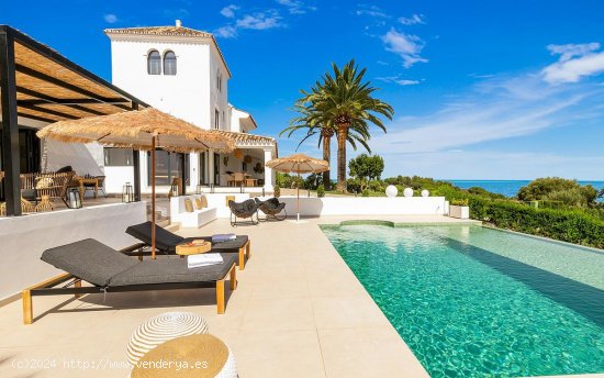 Villa en venta en Estepona (Málaga)