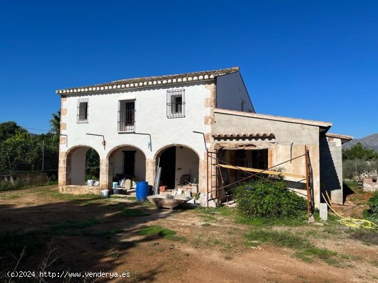 Finca en venta en Pedreguer (Alicante)