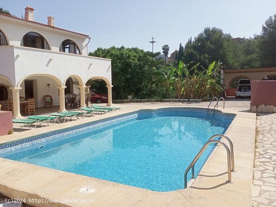 Finca en venta en Benidoleig (Alicante)