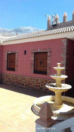 Chalet en venta en Canillas de Aceituno (Málaga)