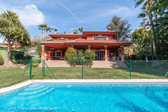  Villa en venta en Marbella (Málaga) 