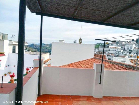 Casa en venta en Tolox (Málaga)